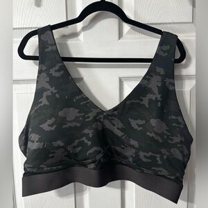 Fabletics All Day Every Day Sports Bra Black, Gray Camo Women's 4X Adjustable